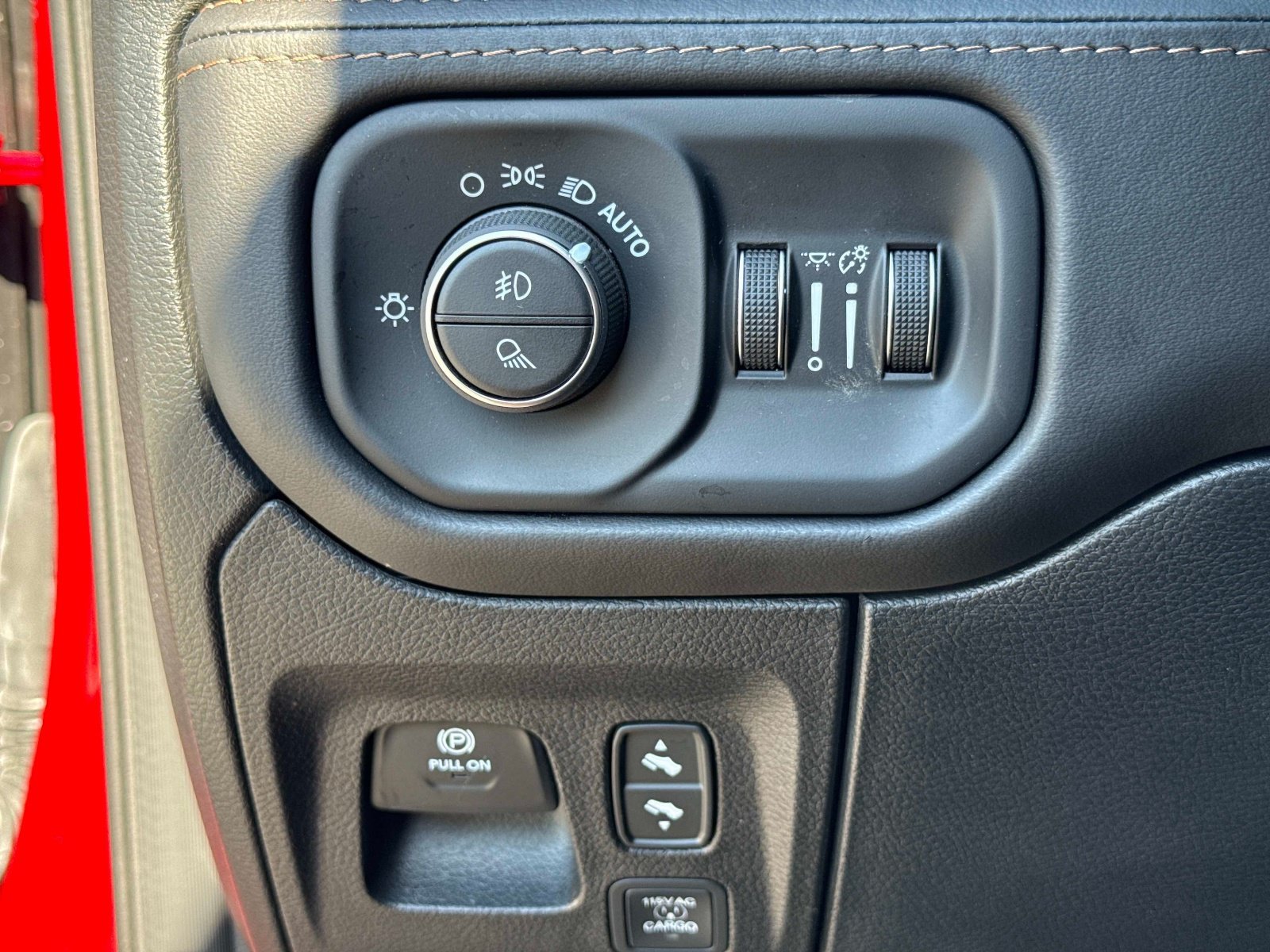 Used 2026 RAM 1500 Tungsten w/ Off Road Group AWD/4WD image 33