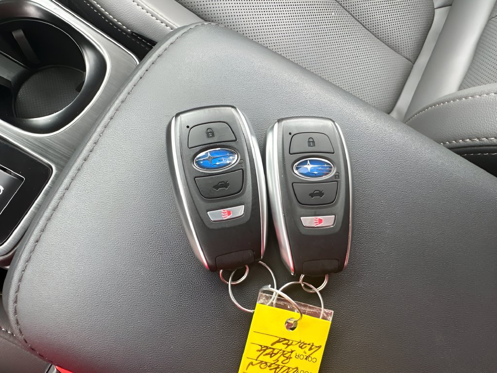 Used 2026 Subaru Outback Limited AWD/4WD image 31