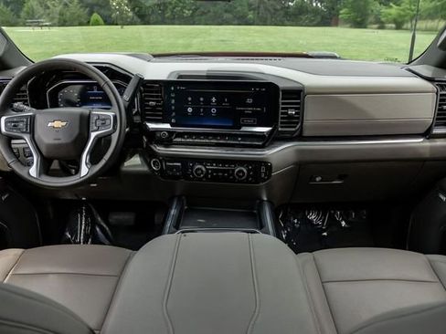 Used 2025 Chevrolet Silverado 3500 LTZ w/ LTZ Texas Edition AWD/4WD image 18