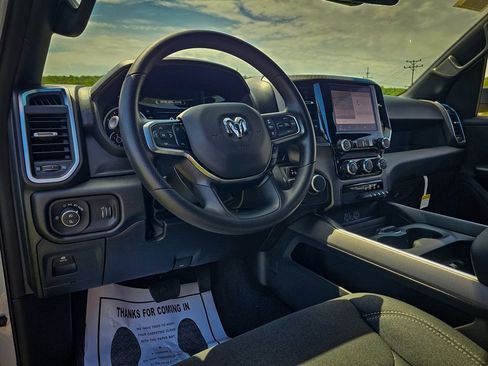 New 2026 RAM 1500 Express AWD/4WD image 13