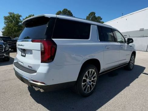 New 2026 GMC Yukon XL Denali w/ Denali Reserve Package AWD/4WD image 8