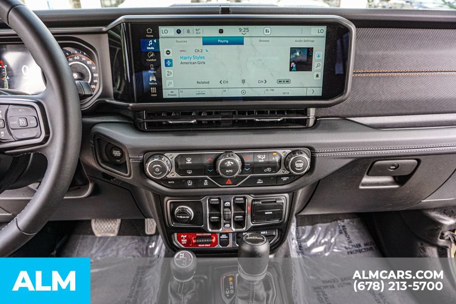 Used 2026 Jeep Gladiator Mojave AWD/4WD image 39