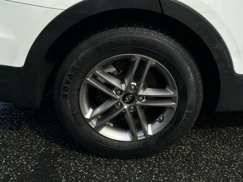 Used 2017 Hyundai Santa Fe Sport image 10