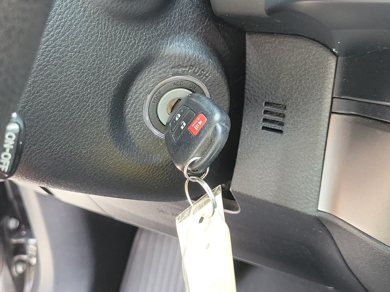Used 2022 Toyota Tacoma SR AWD/4WD image 30