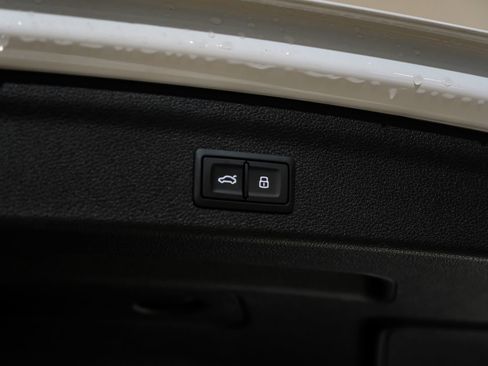 Used 2024 Audi Q3 2.0T Premium Plus w/ Premium Plus Package image 58