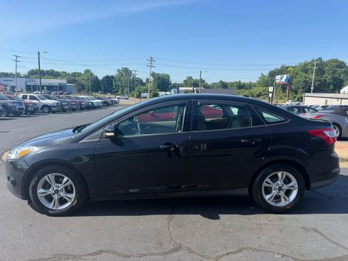 Used 2013 Ford Focus SE FWD image 4