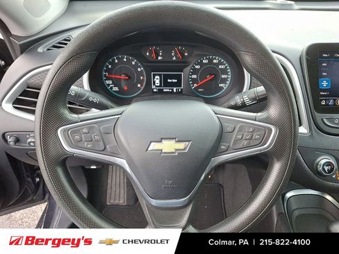 Used 2022 Chevrolet Malibu LT image 21