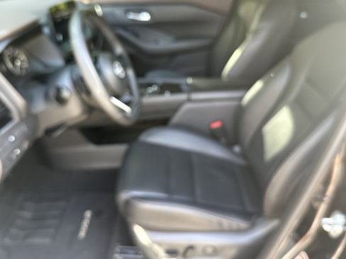 Used 2023 Nissan Rogue SL w/ SL Premium Package FWD image 10