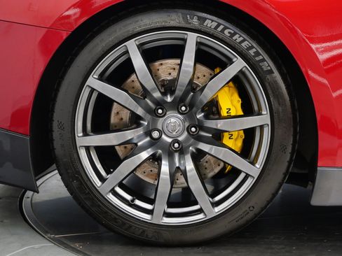 Used 2015 Nissan GT-R Premium AWD/4WD image 35