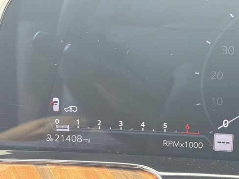 Certified 2023 Cadillac Escalade Premium Luxury Platinum AWD/4WD image 31