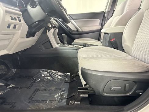 Used 2018 Subaru Forester 2.5i Premium w/ All-Weather Package image 21