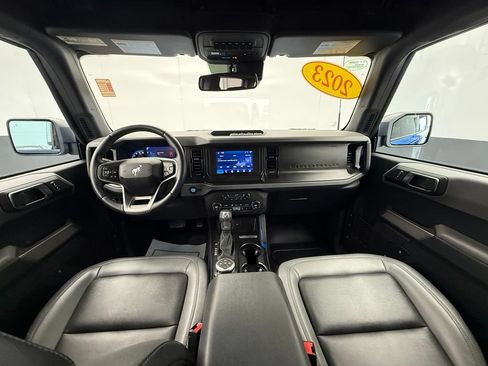 Used 2023 Ford Bronco Black Diamond AWD/4WD image 4