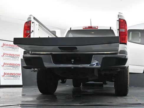 Used 2020 Chevrolet Colorado W/T w/ WT Convenience Package image 29