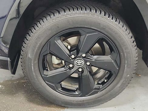 Used 2020 Toyota RAV4 XSE AWD/4WD image 10