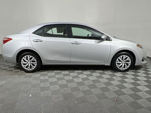 Used 2019 Toyota Corolla LE image 9