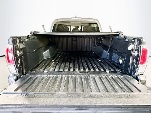 Used 2022 Toyota Tacoma Limited RWD image 29