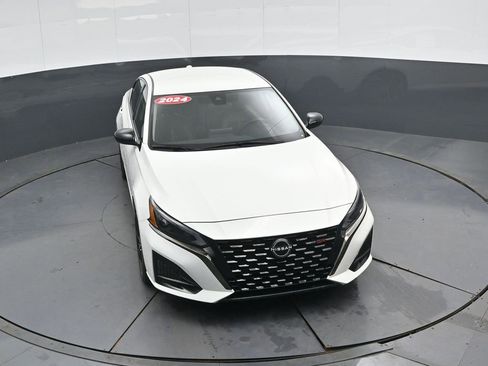Used 2024 Nissan Altima 2.5 SR image 42