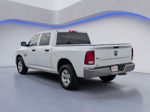 Used 2022 RAM 1500 Classic SLT RWD image 7
