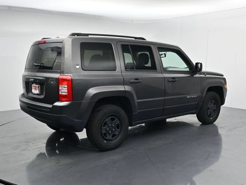 Used 2017 Jeep Patriot Sport AWD/4WD image 8