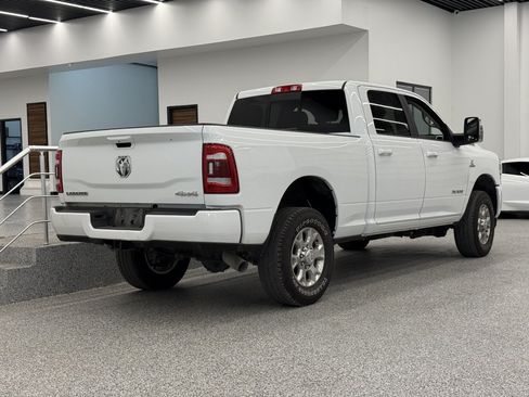 Used 2024 RAM 2500 Laramie AWD/4WD image 3