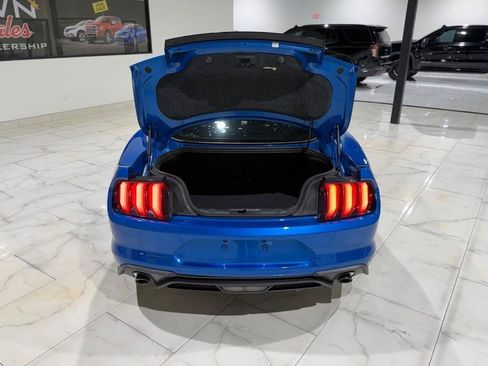 Used 2020 Ford Mustang Coupe RWD image 11