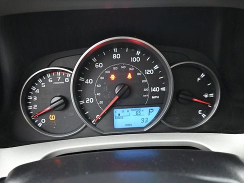 Used 2016 Toyota RAV4 LE AWD/4WD image 19