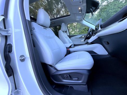 New 2026 Ford Explorer Platinum w/ LUX Leather Package AWD/4WD image 18