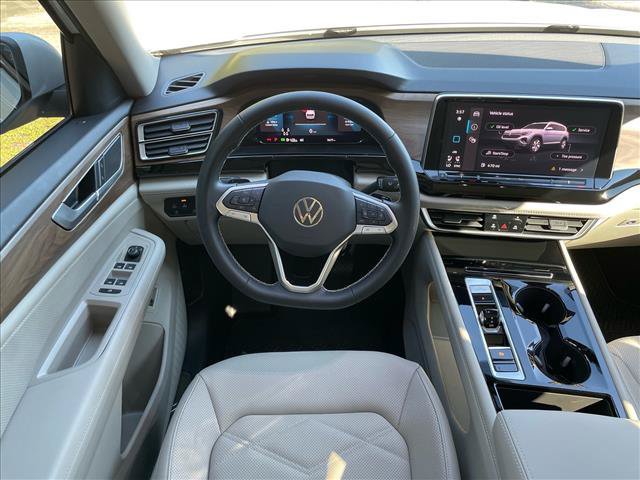 Used 2026 Volkswagen Atlas SE FWD image 3