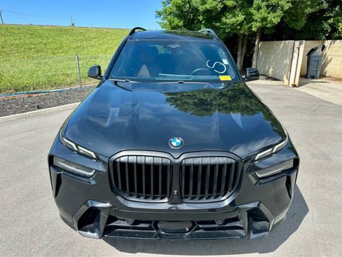 Used 2024 BMW X7 xDrive40i w/ Executive Package AWD/4WD image 2
