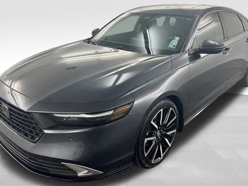 Certified 2023 Honda Accord Touring image 4