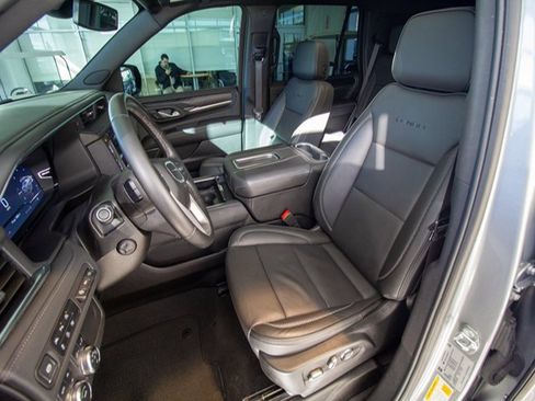 Used 2024 GMC Yukon Denali image 17