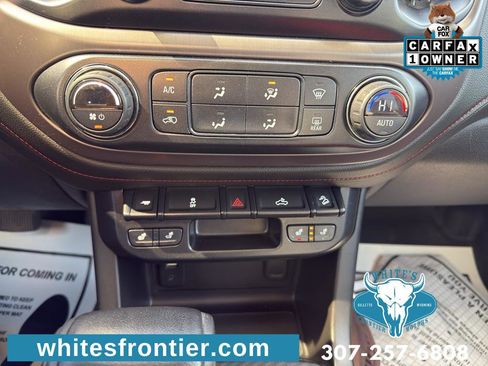 Used 2015 GMC Canyon SLE image 21