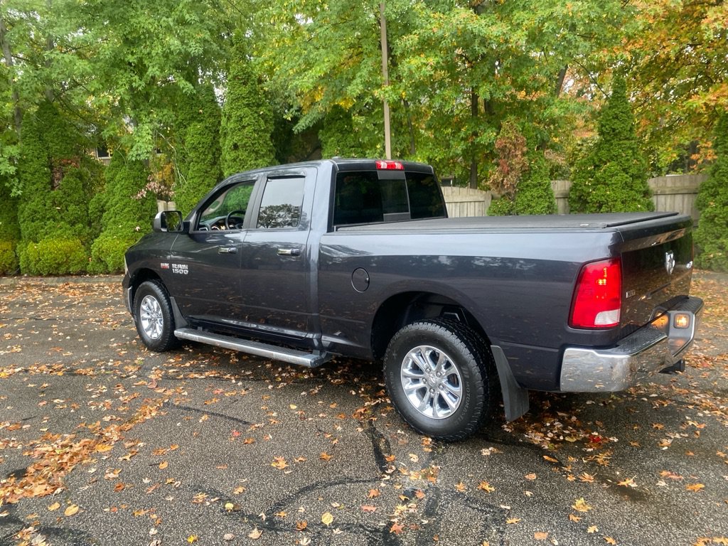 Used 2016 RAM 1500 Classic SLT AWD/4WD image 3