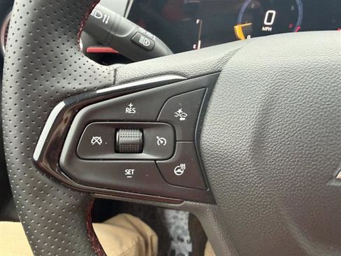 Used 2024 Chevrolet Trax RS image 31