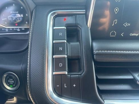 Used 2024 GMC Yukon SLT w/ SLT Luxury Package AWD/4WD image 20