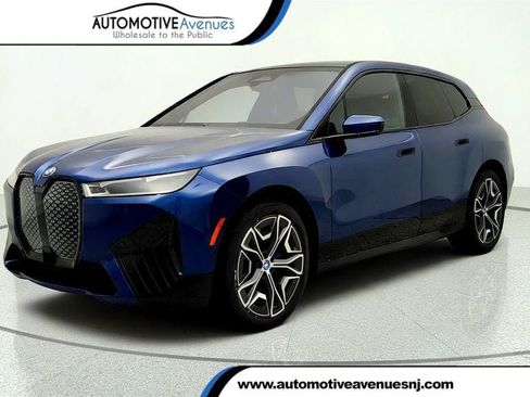 Used 2024 BMW iX xDrive50 w/ Sport Package AWD/4WD image 1