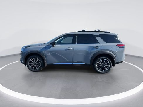 New 2026 Nissan Pathfinder Platinum image 5