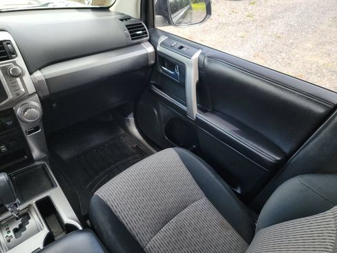 Used 2015 Toyota 4Runner SR5 RWD image 21