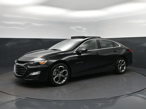 Used 2024 Chevrolet Malibu LT FWD image 3