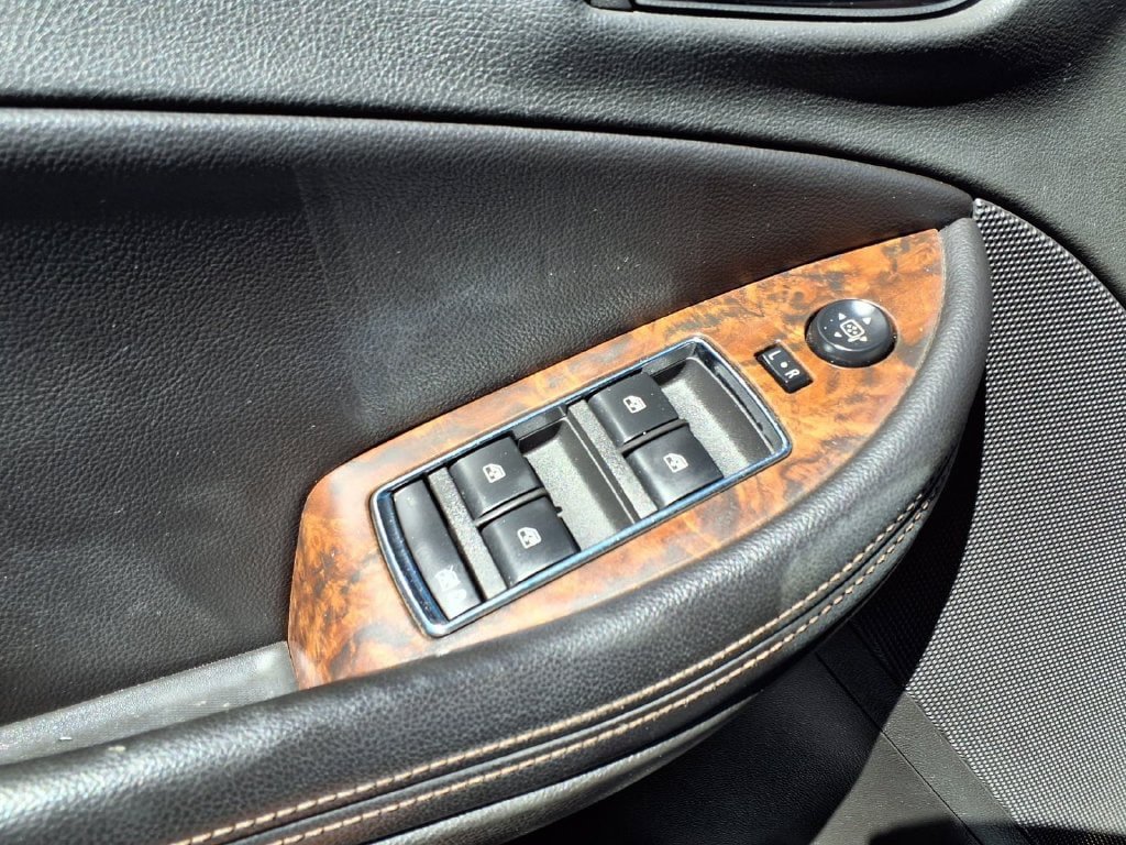 Used 2015 Chevrolet Impala LTZ FWD image 27