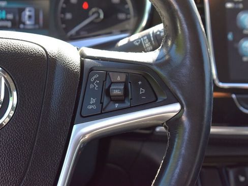 Used 2020 Buick Encore Essence FWD image 16