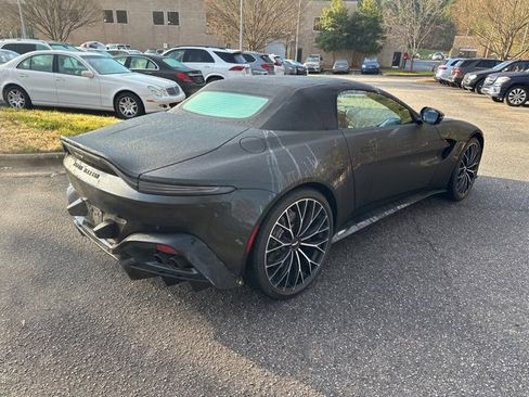 Used 2023 Aston Martin V8 Vantage Roadster image 5