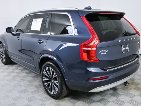 Certified 2022 Volvo XC90 T5 Momentum w/ Advanced Package image 4