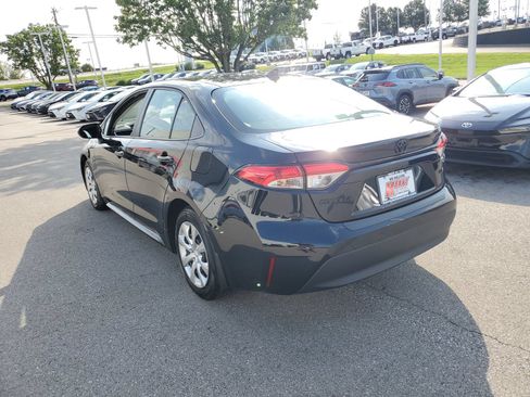 Certified 2025 Toyota Corolla LE FWD image 3