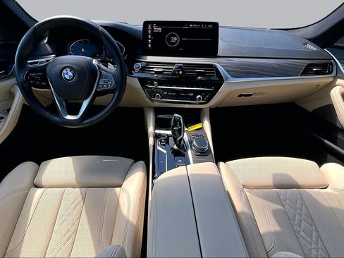 Used 2023 BMW 530i w/ Premium Package RWD image 16