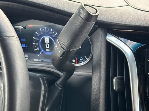 Used 2020 Cadillac Escalade Luxury w/ Escalade Sport Edition image 29