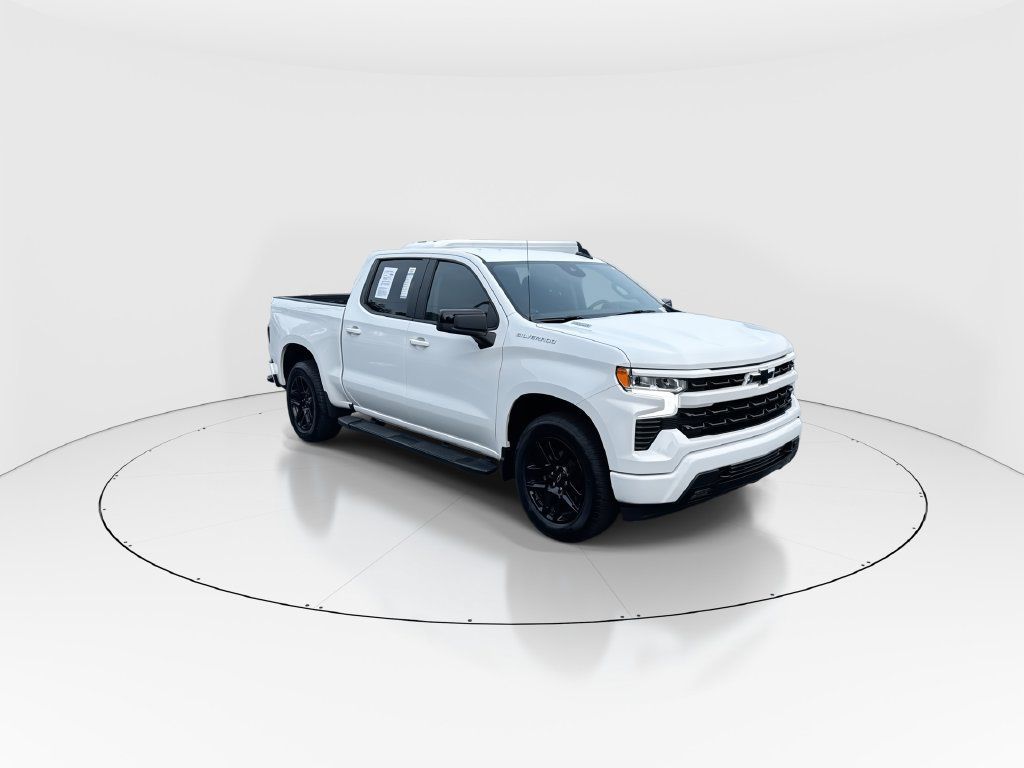Used 2025 Chevrolet Silverado 1500 RST RWD image 2