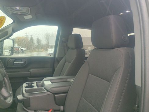 Used 2023 Chevrolet Silverado 2500 Custom w/ Custom Convenience Package image 12