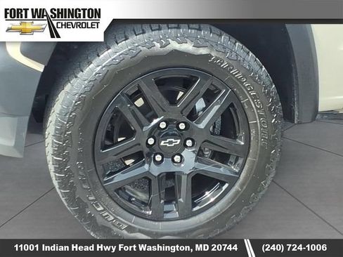 Used 2024 Chevrolet Colorado Trail Boss w/ Advanced Trailering Package AWD/4WD image 6
