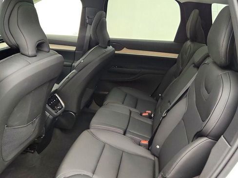 Used 2025 Volvo EX90 Ultra AWD/4WD image 20